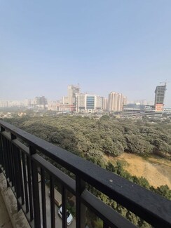 2 BHK + Servant Room Apartment For Sale in Gaur City 7th Avenue