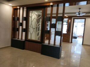 Room in 4 BHK Apartment at Tulip Ivory, Sector 70 – for Sale