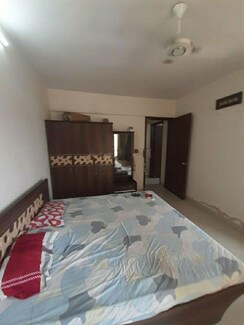 2 BHK Apartment For Rent in Five Star Royal Glory