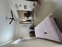 2 BHK Apartment For Rent in Paramount Floraville