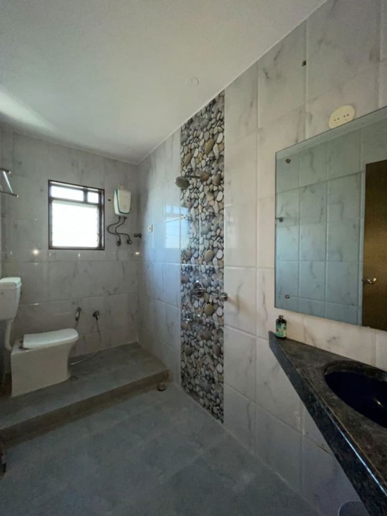 Attached Bathroom, godrej-platinum-mumbai 3 Bedroom 1300 Sq.Ft. Apartment In Vikhroli East Mumbai 10320681