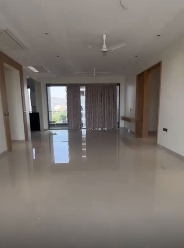 4 BHK + Servant Room 5500 Sq.Ft. Apartment in Regency Palms