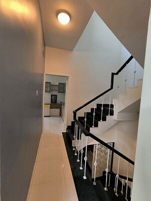 Staircase in 3 BHK Villa at Pimple Saudagar – for Rent