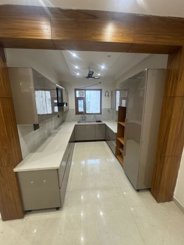 Kitchen, srishti-greenfield-homes 3 Bedroom 280 Sq.Yd. Builder Floor In Green Fields Colony Faridabad 10320767