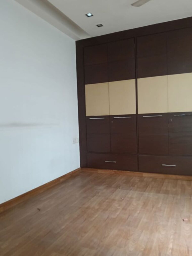 Bedroom, greater kailash i 3 Bedroom 1872 Sq.Ft. Builder Floor In Greater Kailash I Delhi 10320803