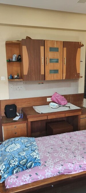 Furnished Amenities in 4 BHK Apartment at Sector 5 Kharghar – for Rent