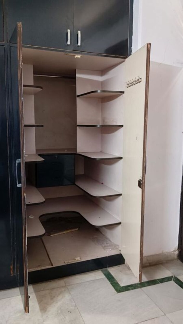 Bathroom, alok-vihar 4 Bedroom 3500 Sq.Ft. Apartment In Sector 50 Noida 10320789