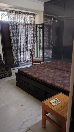 Bedroom in 4 BHK Apartment at Alok Vihar, Sector 50 – for Rent