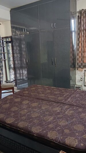 Bathroom in 4 BHK Apartment at Alok Vihar, Sector 50 – for Rent