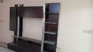 Furnished Amenities in 4 BHK Apartment at Alok Vihar, Sector 50 – for Rent