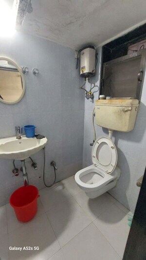 Bathroom in 3 BHK Apartment at DB Realty Shagun Towers, Goregaon East – for Rent