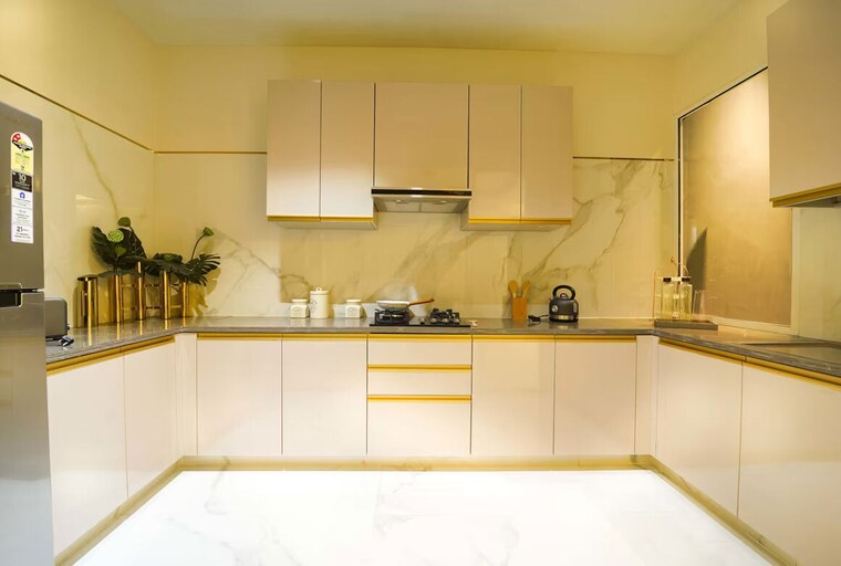Kitchen, smart-world-orchard 3 Bedroom 1630 Sq.Ft. Apartment In Sector 61 Gurgaon 10320853