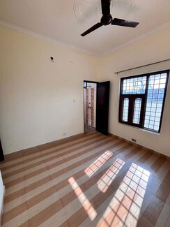 2 BHK Builder Floor For Rent in Sahastradhara