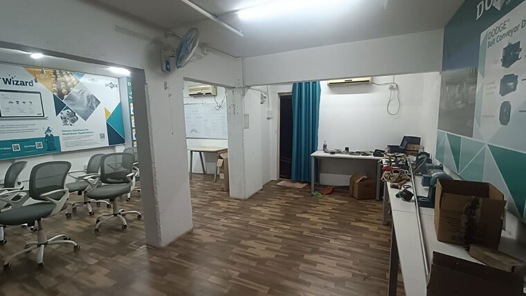 Team Area, kothrud Commercial Office Space 2000 Sq.Ft. In Kothrud Pune 10320924