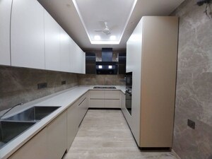 Building Lobby in 3 BHK Builder Floor at Panchsheel Enclave – for Rent