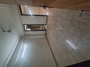 Furnished Amenities in 3 BHK Builder Floor at Malviya Nagar – for Rent