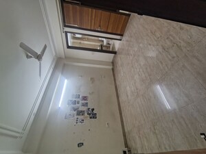 Furnished Amenities in 3 BHK Builder Floor at Malviya Nagar – for Rent