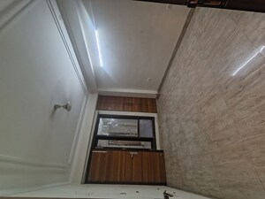 Furnished Amenities in 3 BHK Builder Floor at Malviya Nagar – for Rent