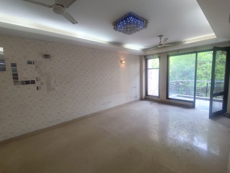 Room, malviya nagar 3 Bedroom 200 Sq.Yd. Apartment In Malviya Nagar Delhi 10320974