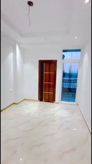 2 BHK Builder Floor For Sale in Sector 20 Yamuna Expressway