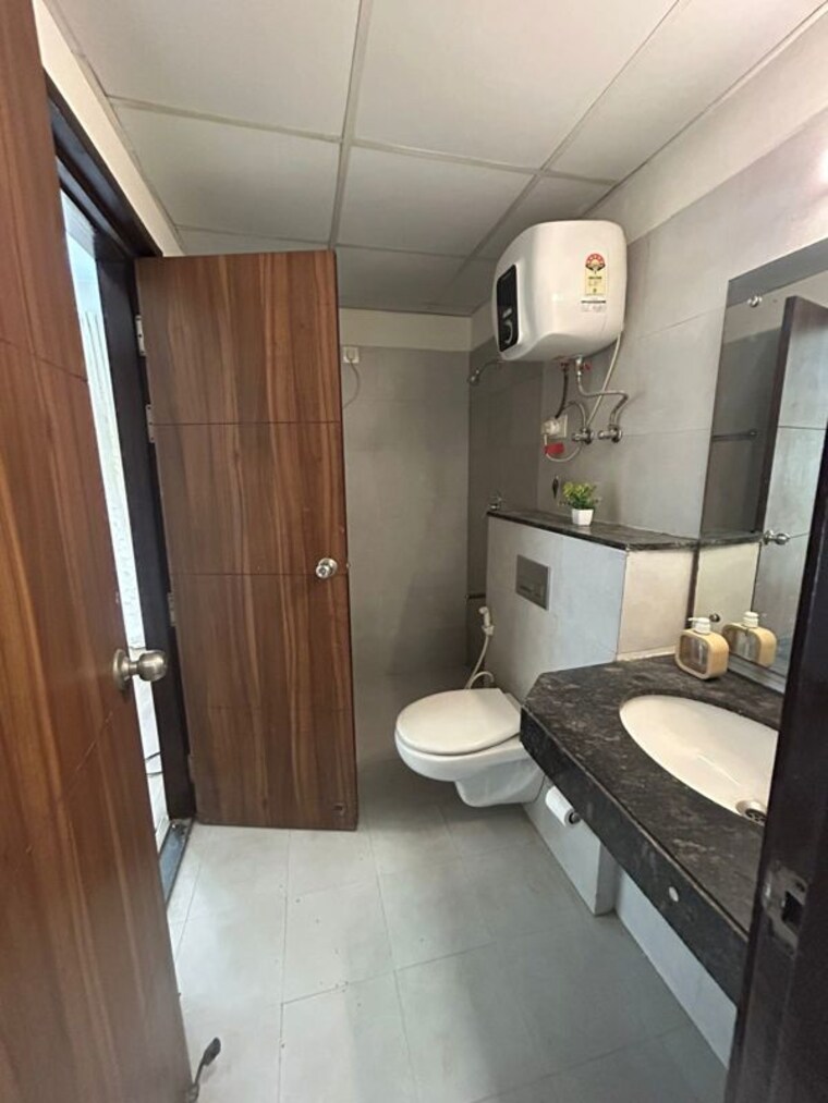 Bathroom, godrej-oasis 2 Bedroom 1307 Sq.Ft. Apartment In Sector 88a Gurgaon 10321004