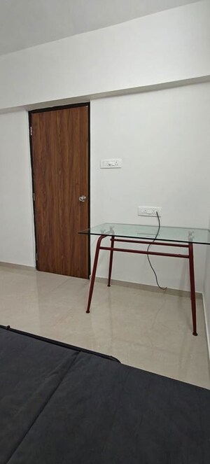 Room in 1 BHK Apartment at Anand Vihar CHS Santacruz East, Santacruz East – for Rent