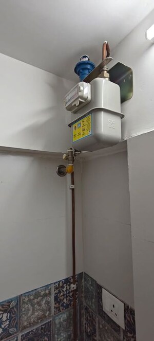 Furnished Amenities in 1 BHK Apartment at Anand Vihar CHS Santacruz East, Santacruz East – for Rent