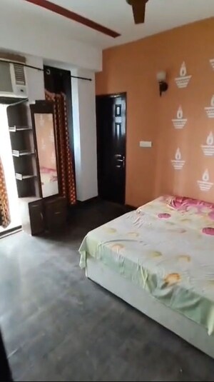 Bedroom in 2.5 BHK Apartment at Ajnara Integrity, Raj Nagar Extension – for Rent
