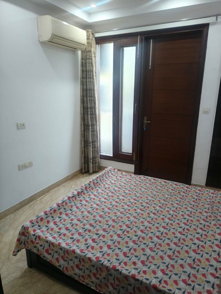Bedroom, east of kailash 3 Bedroom 1800 Sq.Ft. Builder Floor In East Of Kailash Delhi 10321051