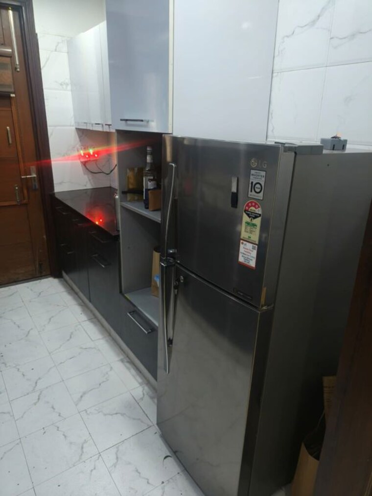 Kitchen, east of kailash 3 Bedroom 1800 Sq.Ft. Builder Floor In East Of Kailash Delhi 10321051