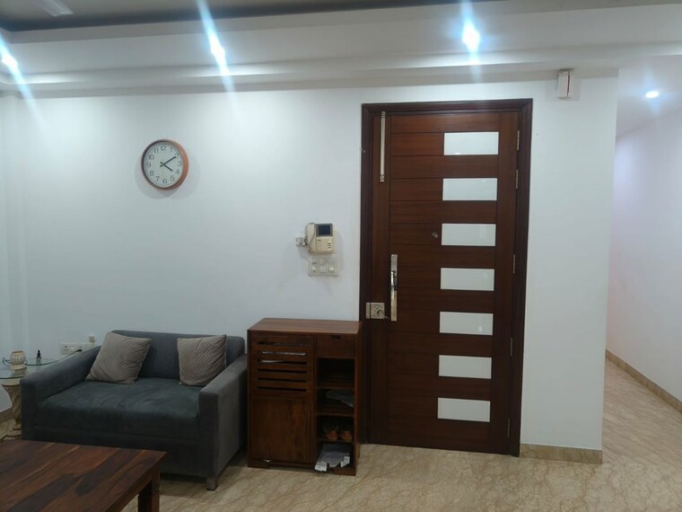 Living Room, east of kailash 3 Bedroom 1800 Sq.Ft. Builder Floor In East Of Kailash Delhi 10321051
