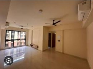 Room in 2.5 BHK Apartment at Lodha Sterling, Kolshet Road – for Sale