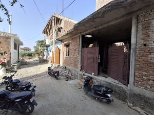 Parking in 3 BHK Independent House at Ekta Nagar – for Sale