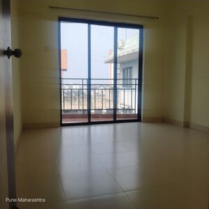 Room in 2 BHK Apartment at Kumar Periwinkle, Kharadi – for Rent