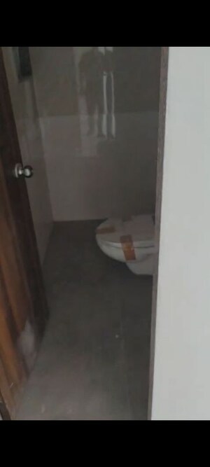 Bathroom in 1 BHK Apartment at Sushanku Avenue 36, Goregaon West – for Rent