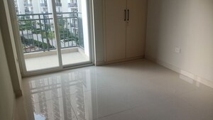 Room in 2 BHK Apartment at Eldeco Live By The Greens, Sector 150 – for Rent