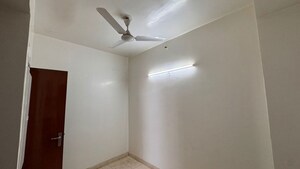 Room in 3.5 BHK Apartment at BPTP Freedom Park Life, Sector 57 – for Rent