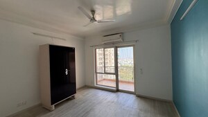 Room in 3.5 BHK Apartment at BPTP Freedom Park Life, Sector 57 – for Rent