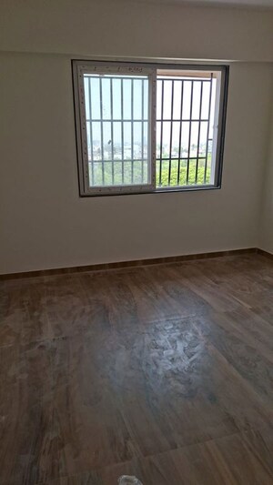 Room in 2 BHK Apartment at Navi Peth – for Sale