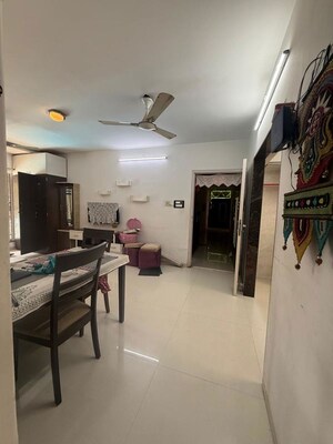 Team Area in 2 BHK Apartment at Amey CHS Andheri, Andheri West – for Rent