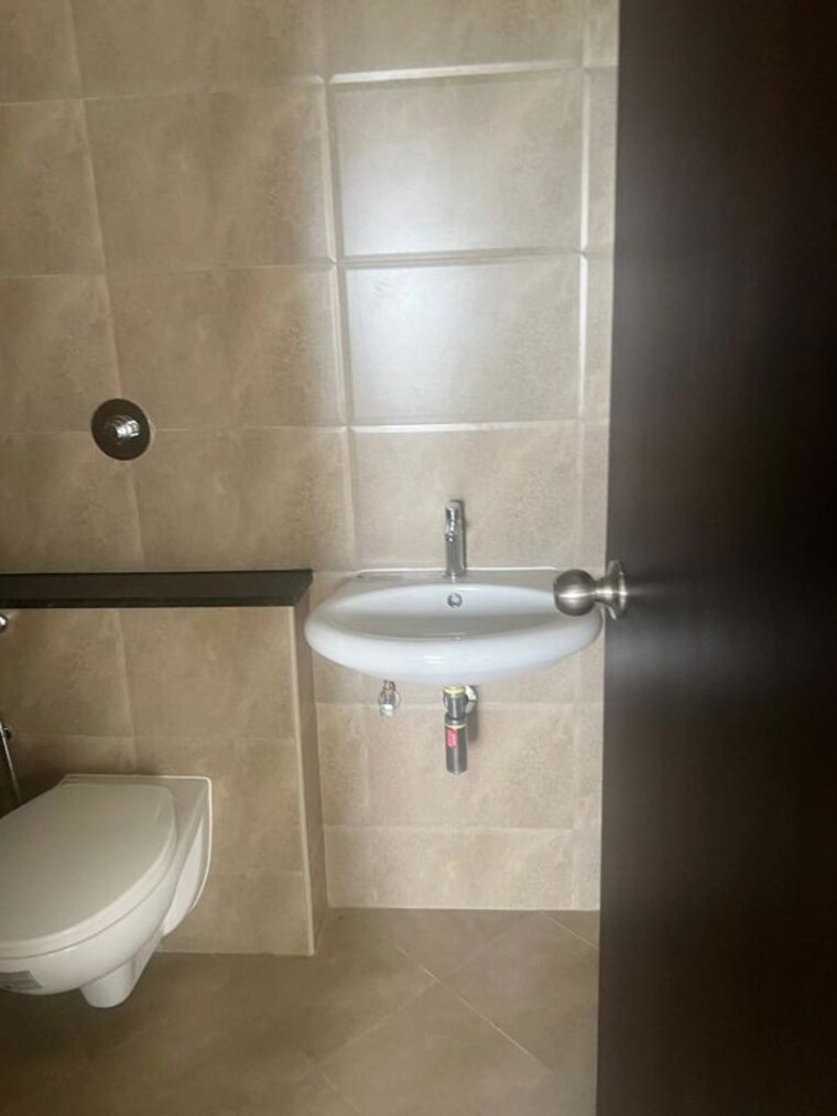 Bathroom, provident-equinox 3 Bedroom 1082 Sq.Ft. Apartment In Mysore Road Bangalore 10321228