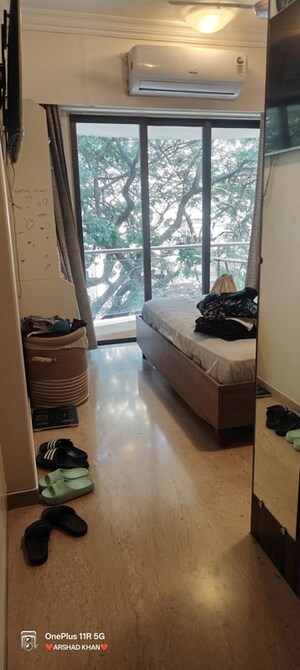 Bedroom in 3 BHK Apartment at Ekta Everglades, Bandra West – for Rent