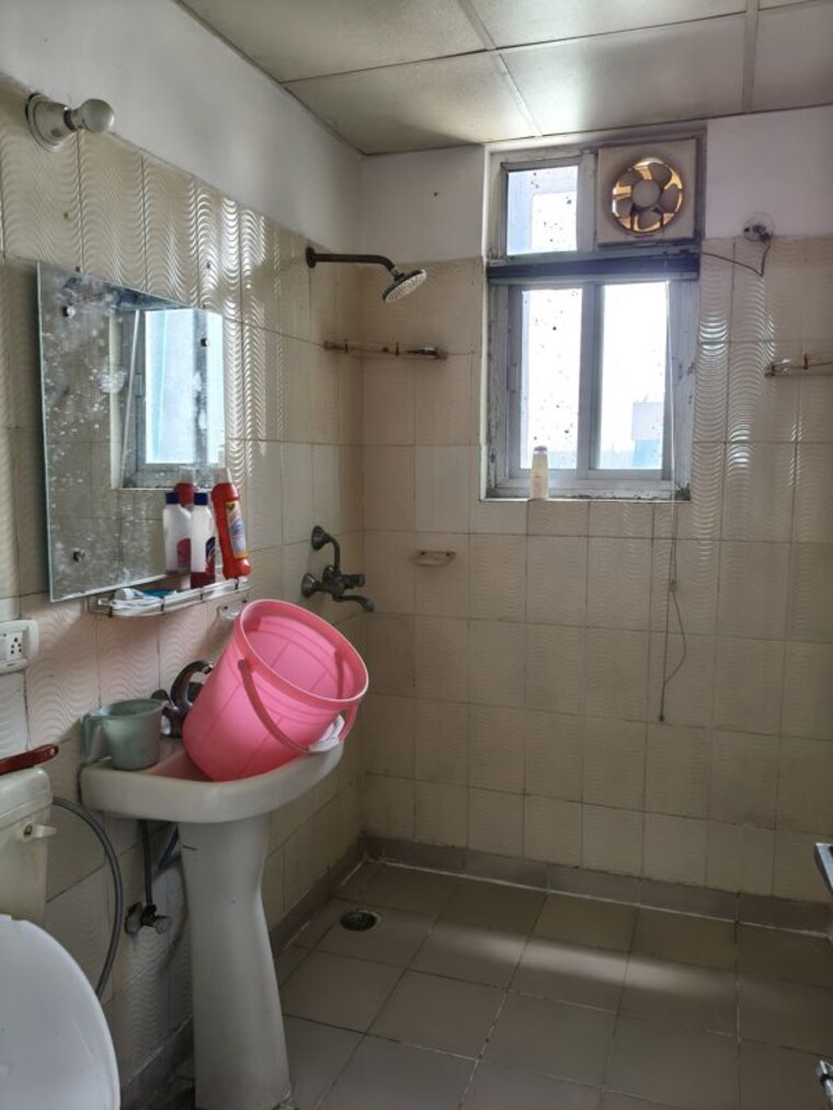 Bathroom, omaxe-heights 2 Bedroom 1250 Sq.Ft. Apartment In Sector 86 Faridabad 10321254