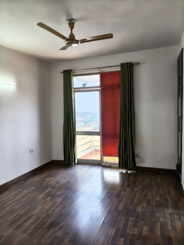 2 BHK + Store Room Apartment For Sale in Omaxe Heights