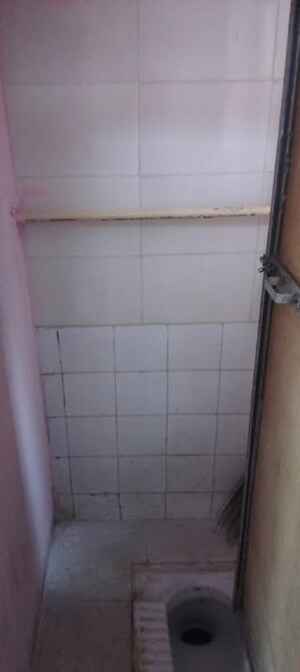 Bathroom in 1.5 BHK Independent House at Dahisar East – for Rent