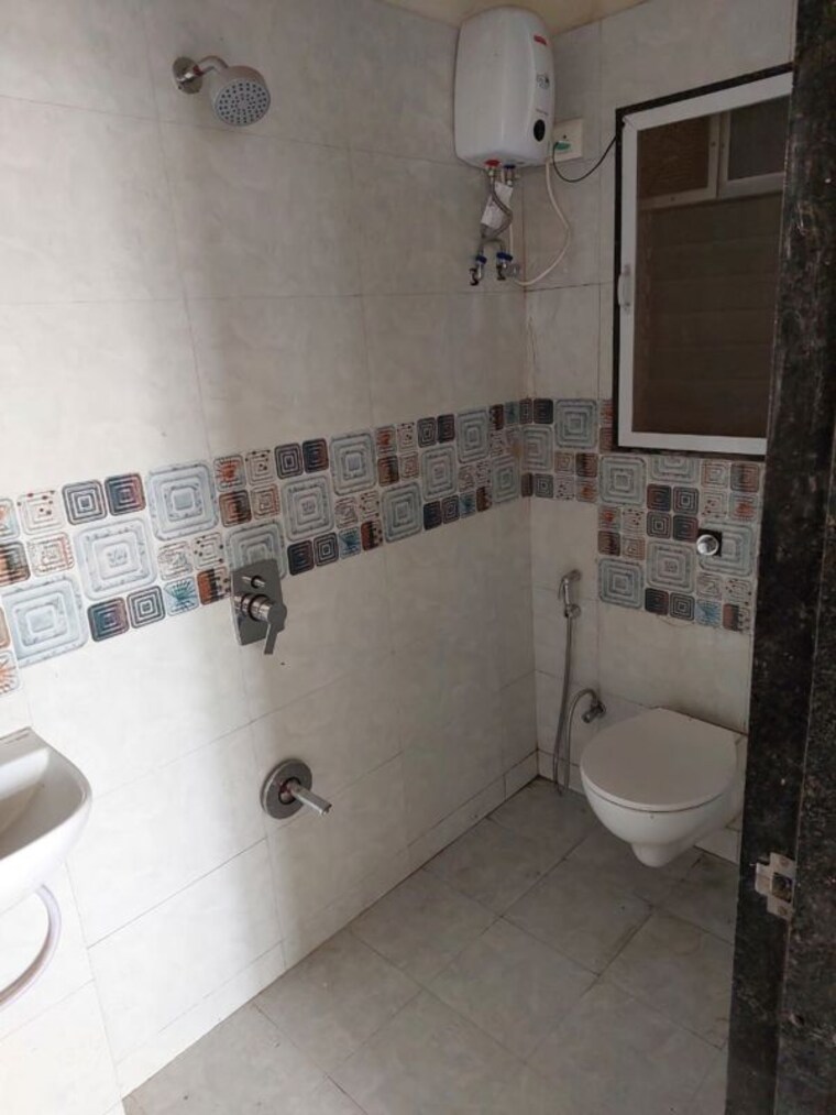 Bathroom, arihant-residency-sion 2.5 Bedroom 770 Sq.Ft. Apartment In Sion Mumbai 10321332