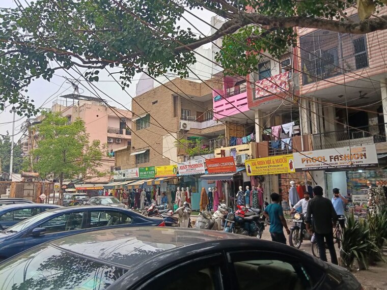 Exterior View, lajpat nagar ii Commercial Shop 1800 Sq.Ft. In Lajpat Nagar ii Delhi 10321347