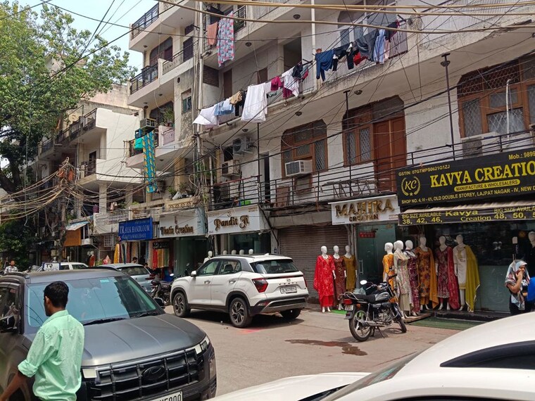 Exterior View, lajpat nagar ii Commercial Shop 1800 Sq.Ft. In Lajpat Nagar ii Delhi 10321347
