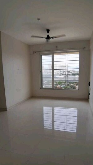 2 BHK Apartment For Rent in Sheth Fiona, Pokhran Road No Two