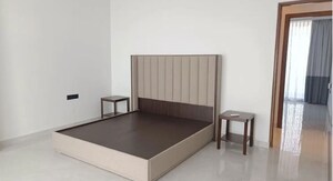 Room in 3 BHK Apartment at RNA NG Eclat, Andheri West – for Rent